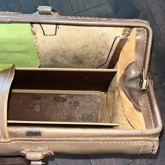 Genuine Cowhide doctors brief case vintage - Picture 13 of 15